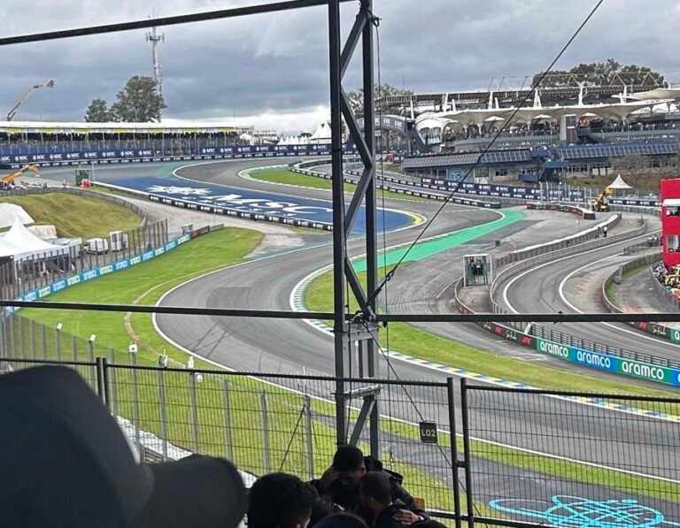 Vista de la pista de Interlagos desde la tribuna